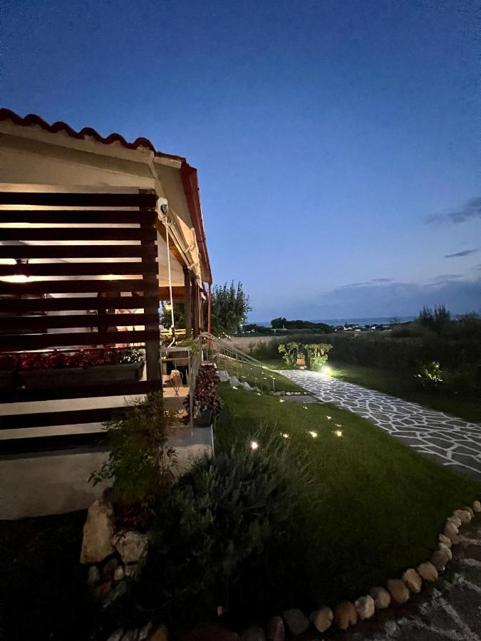 Anastasias Cottage نيا إيراكليا المظهر الخارجي الصورة